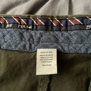 Jos. A Bank - slim fit 1905 low rise Chino - 1 green and 1 brown - size 36x32